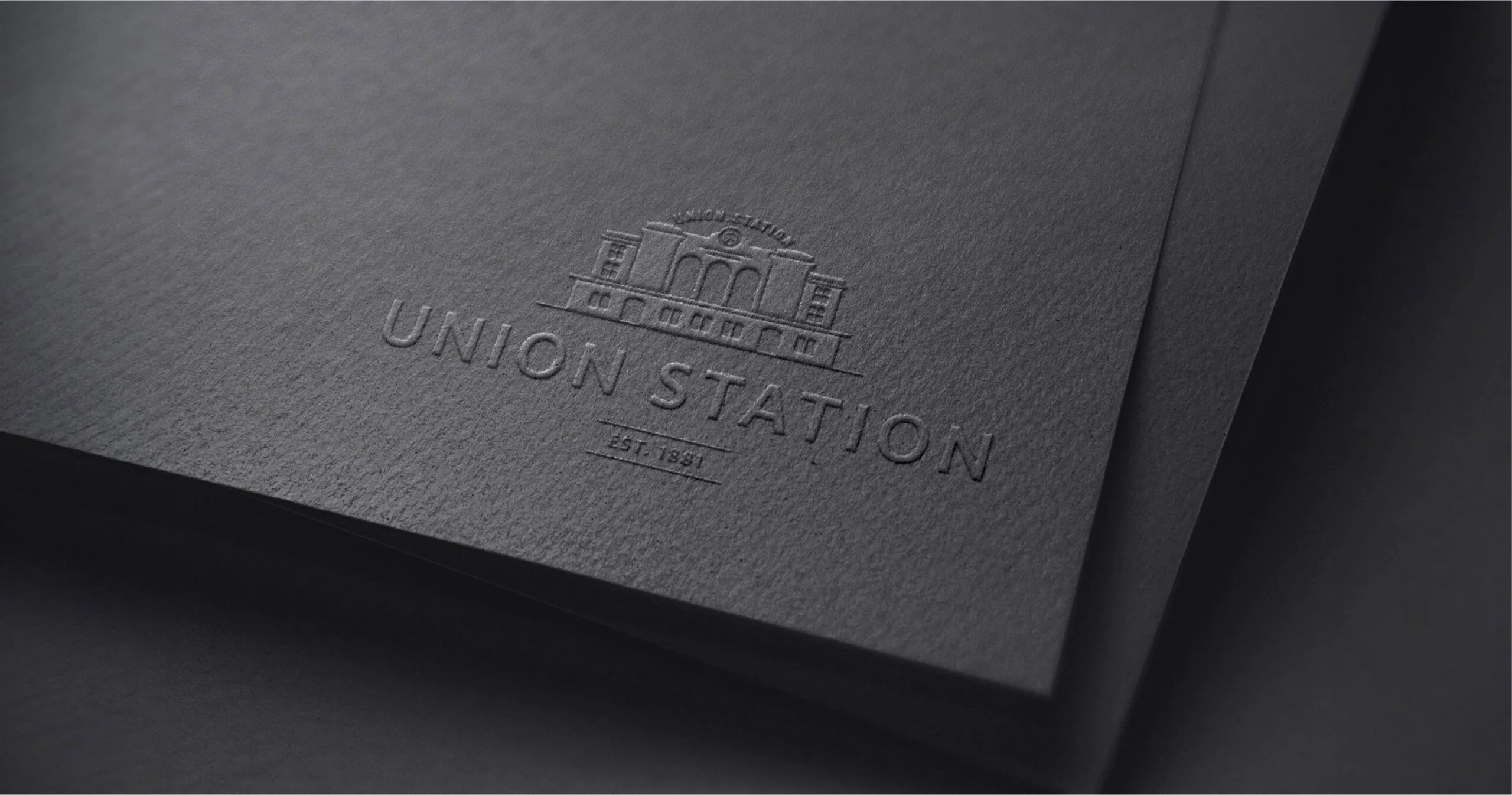Logo-Mockup-Photo